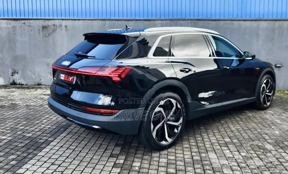 Audi ETRON 50 QUATTRO 2024