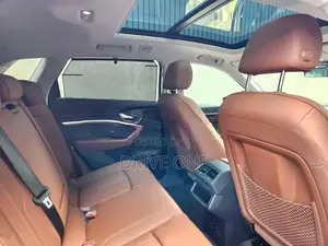 Audi ETRON 50 QUATTRO 2024