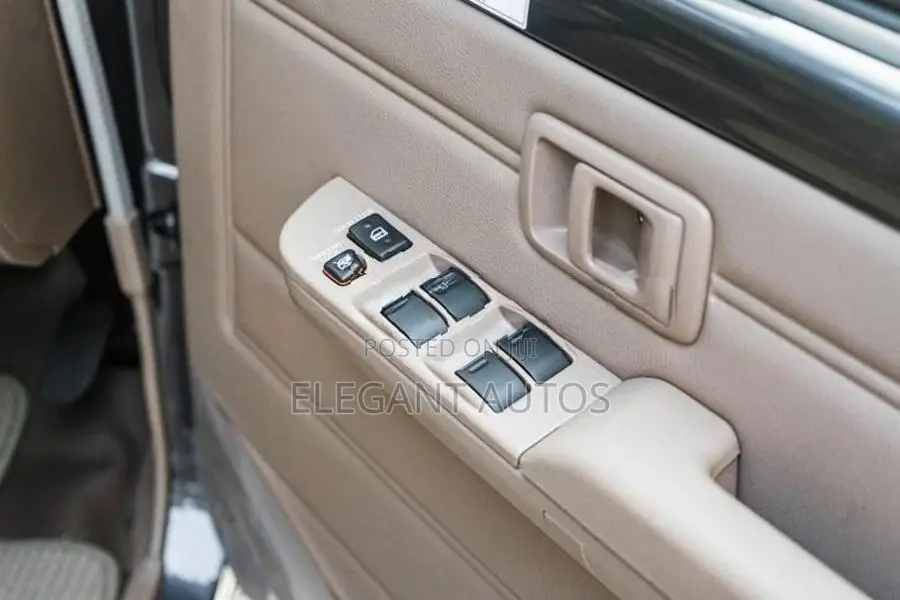 Toyota Land Cruiser 79 2.8D 2025