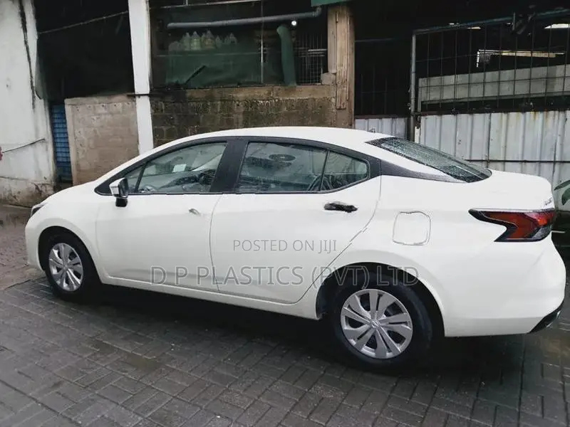 Nissan Almera 2025