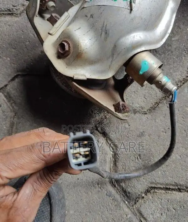PRIUS 20 MANIFOLD WITH O2 SENSOR