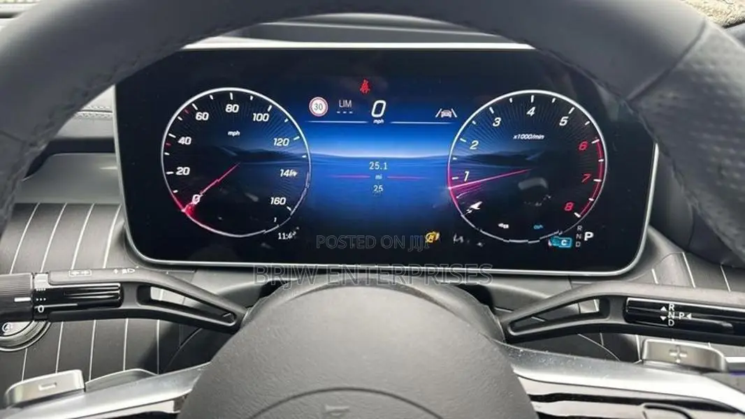 Mercedes Benz C200 AMG Prem plus 2025