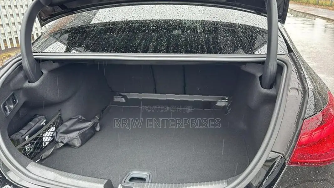 Mercedes Benz C200 AMG Prem plus 2025