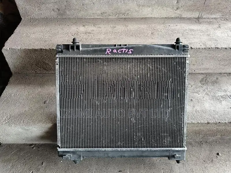 Toyota Ractics 100 Radiator