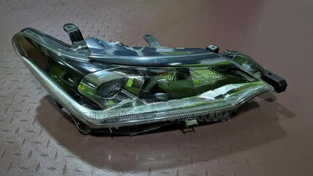 toyota axio 165 head headlight