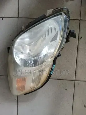Toyota Vitz KSP90 Left Xenon A focud Head light