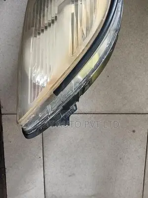Toyota Vitz KSP90 Left Xenon A focud Head light