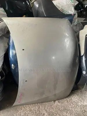 Nissan Sunny N16 Bonnet