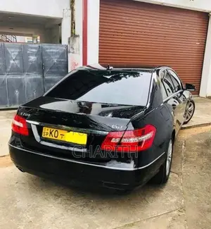 Mercedes Benz E200 2011
