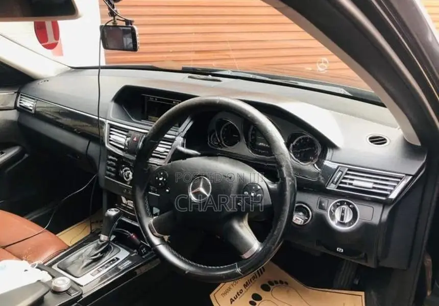 Mercedes Benz E200 2011