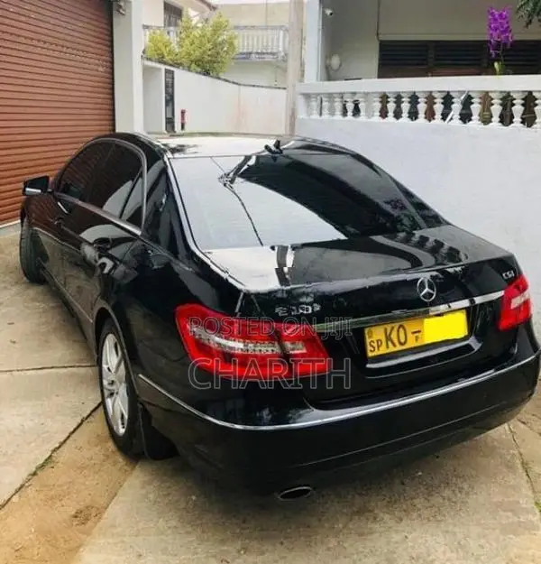 Mercedes Benz E200 2011
