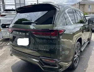 Lexus LX600 2025