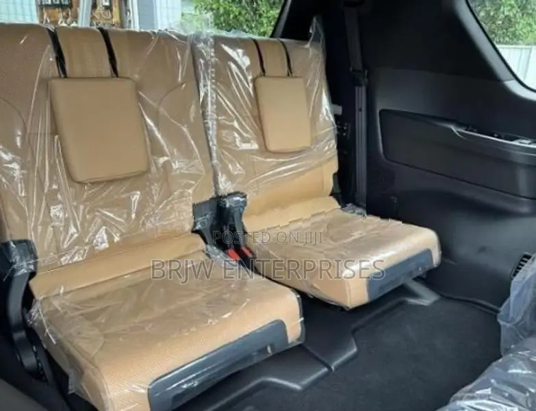 Lexus LX600 2025