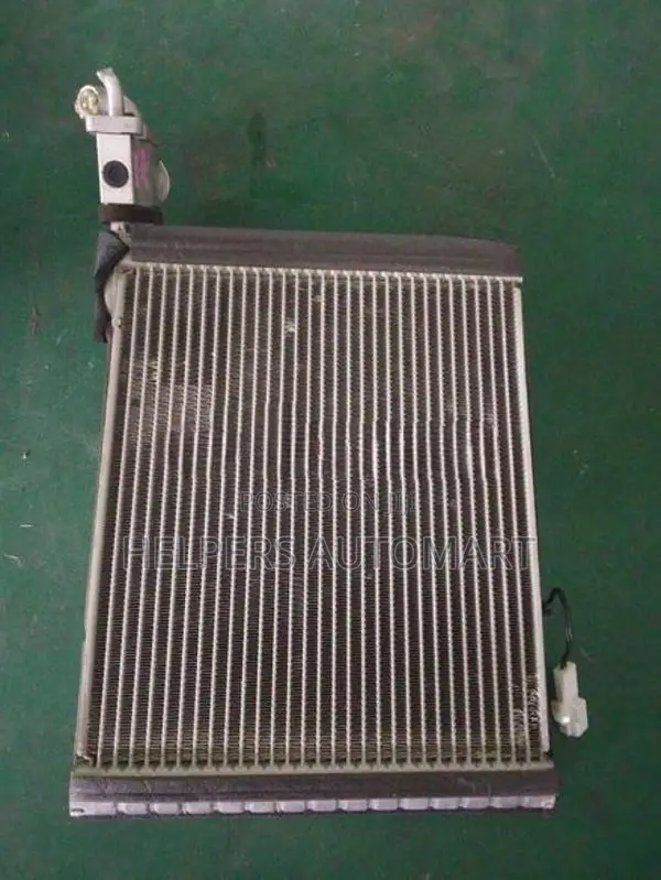 Toyota vitz ksp130 AC Cooler