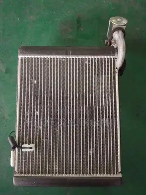 Toyota vitz ksp130 AC Cooler