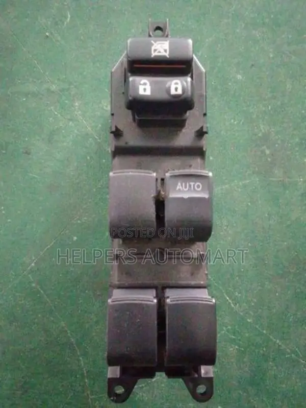 Toyota vitz ksp130 Door master switch