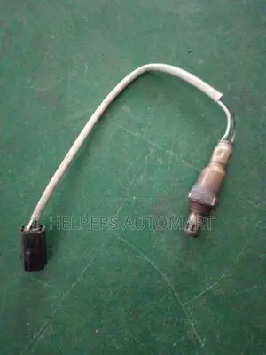 NISSAN Bluebird G11 oxygen sensor