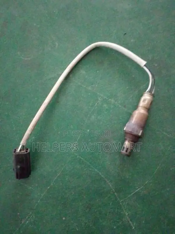 NISSAN Bluebird G11 oxygen sensor