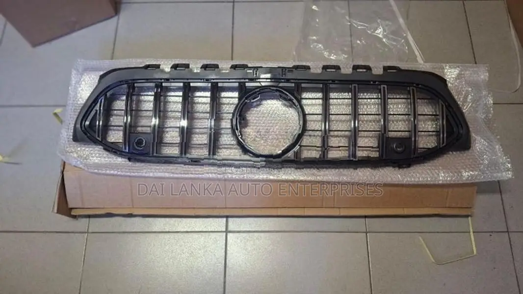 Mercedes Benz C200 W206 2024 GT Grille