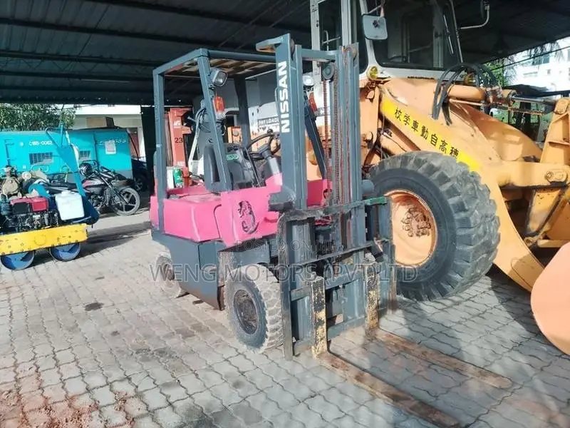 Nissan 1.8Ton gasoline forklift