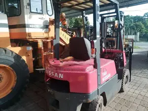 Nissan 1.8Ton gasoline forklift