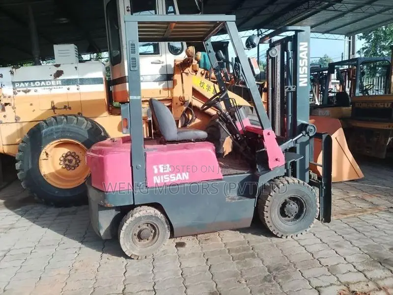 Nissan 1.8Ton gasoline forklift