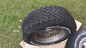 PAJERO Off road tire set (4) with rims 265/70 R16
