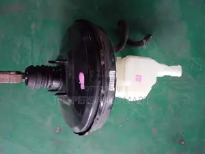 NISSAN Bluebird G11 break booster