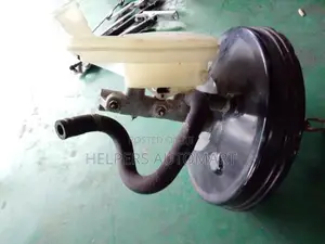 NISSAN Bluebird G11 break booster