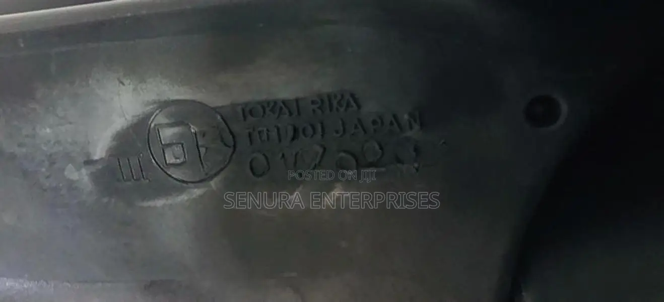 TOYOTA AQUA NHP10 SIDE MIRROR LH