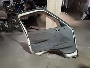 Nissan Caravan Front Left Manual Door