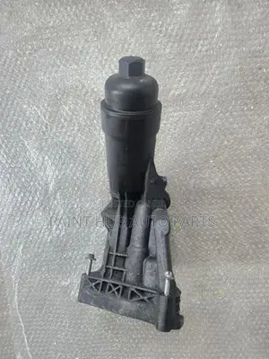 BMW 520d Oil Filter Housing