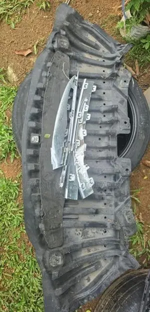 Mercedes Benz C200 Engine Under guard