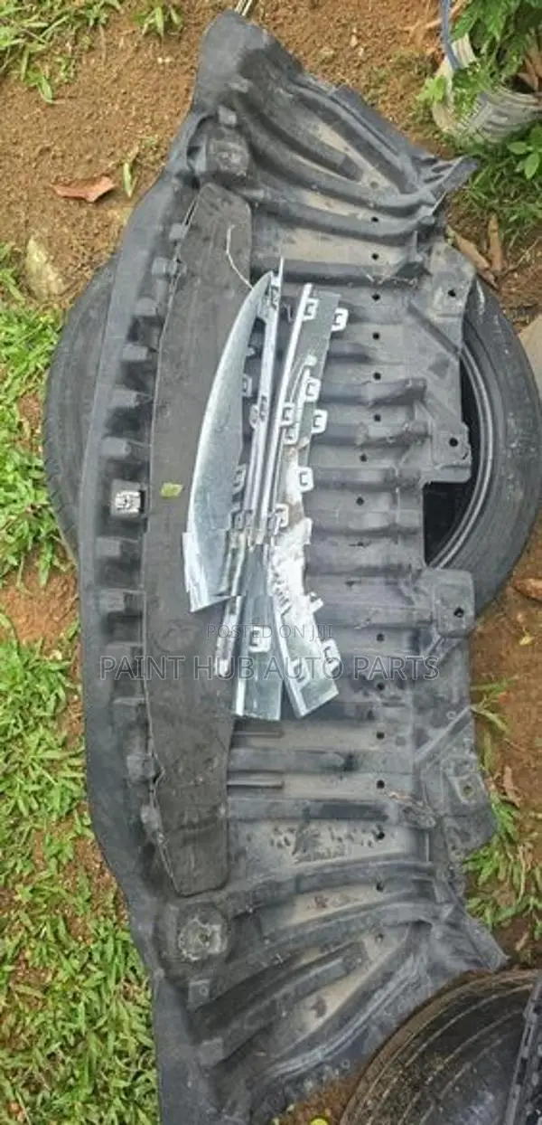 Mercedes Benz C200 Engine Under guard