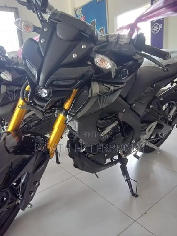 Yamaha MT 15 pastel gray 2026