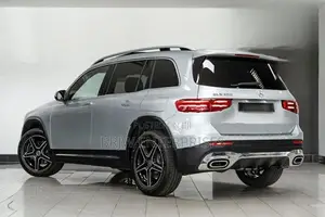 Mercedes Benz GLB glb200 amg prem plus 2024