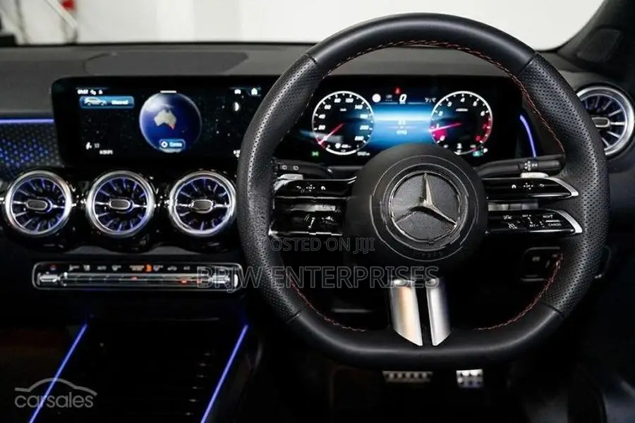 Mercedes Benz GLB glb200 amg prem plus 2024