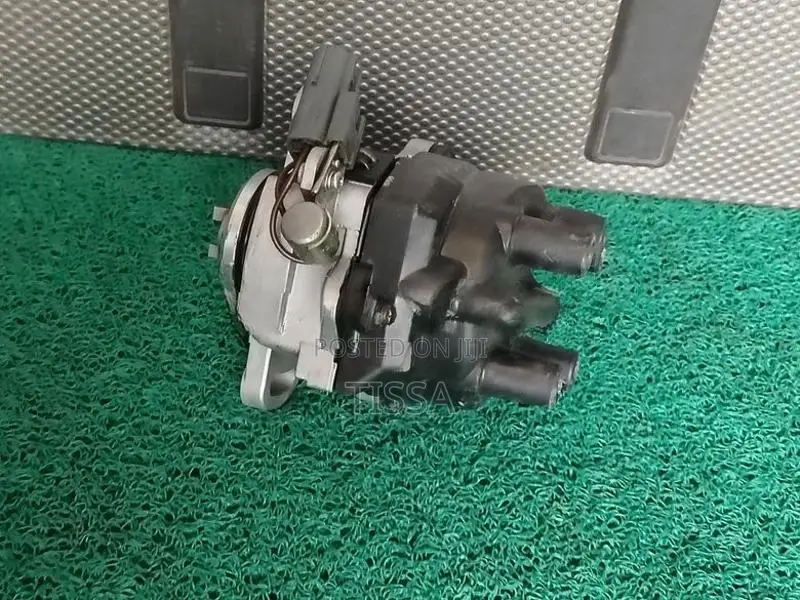 Nissan Sunny FB14 Ignition Distributor