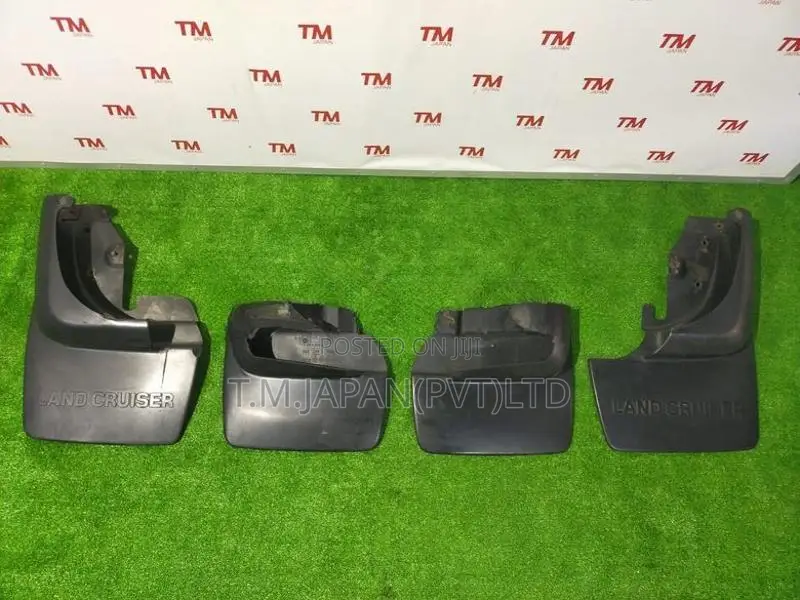 Toyota Land Cruiser Mad Flaps