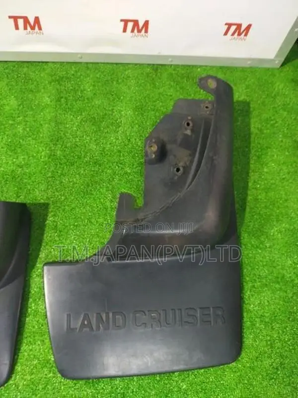 Toyota Land Cruiser Mad Flaps