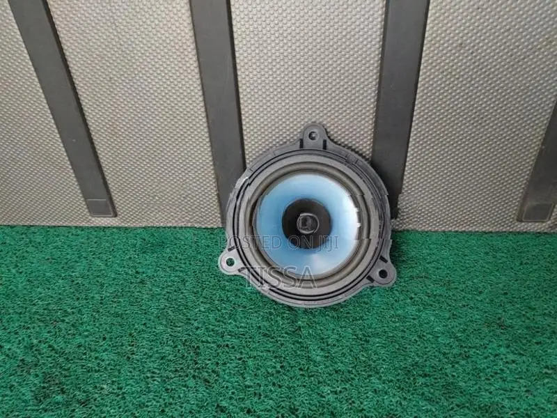 Nissan X Trail T30 Door Speakers