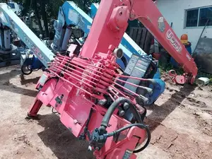 UNIC URU 293 CRANE