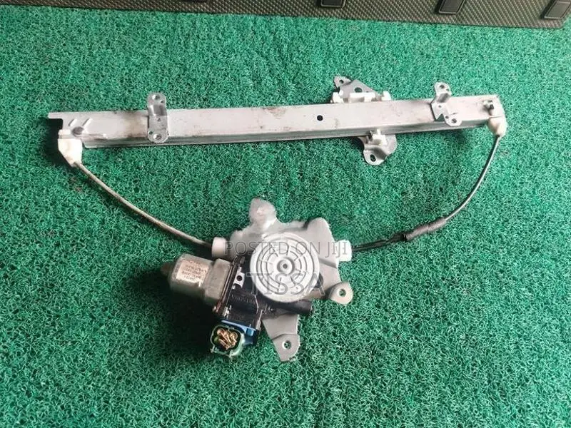 Nissan Juke Front Door Winder