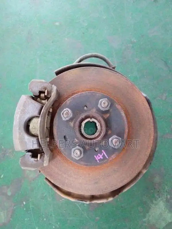 Toyota Axio E141 front Hub