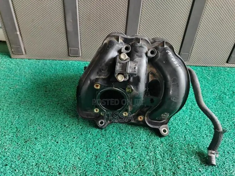 Toyota Vitz KSP90 1KR Engine Intake Manifold
