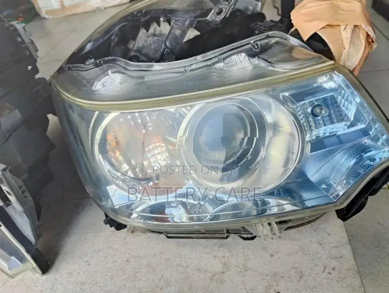 WAGON R 44S STINGRAY HEAD LIGHT
