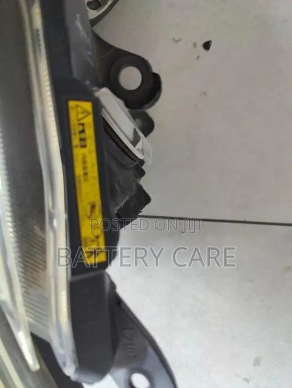 PRIUS GS LH HEAD LIGHT