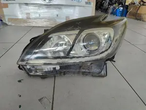 PRIUS GS LH HEAD LIGHT