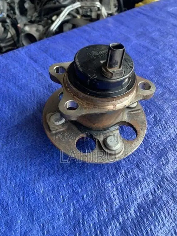 Toyota Aqua Vitz Rear Hub