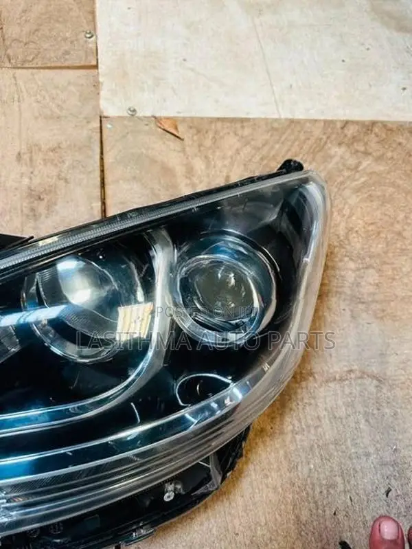 Axia Head Lamp